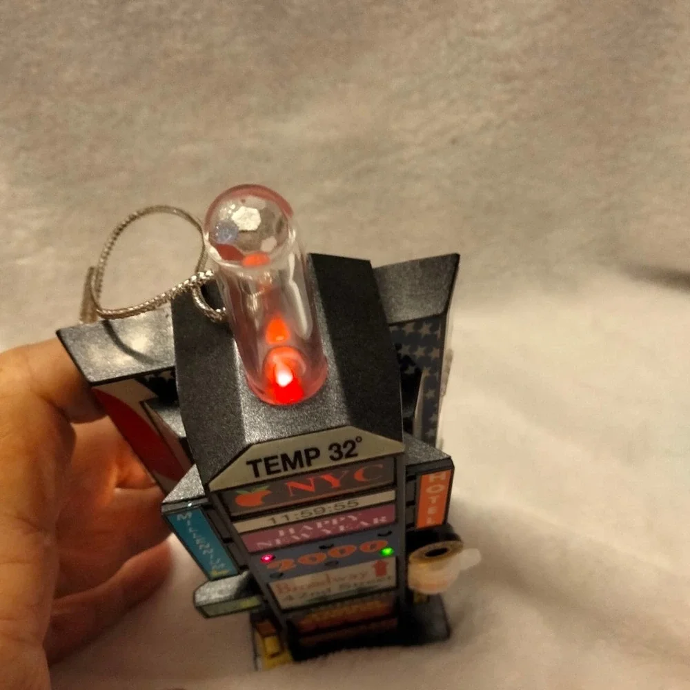 Christmas ornament. Lights and music - Picture 2 of 6